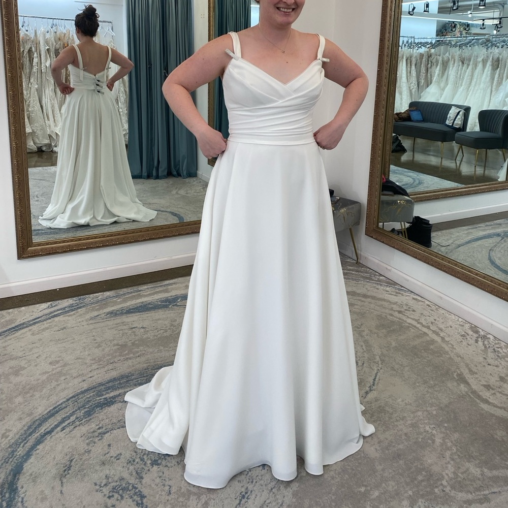 Mikaella Bridal Wedding Dress M2508